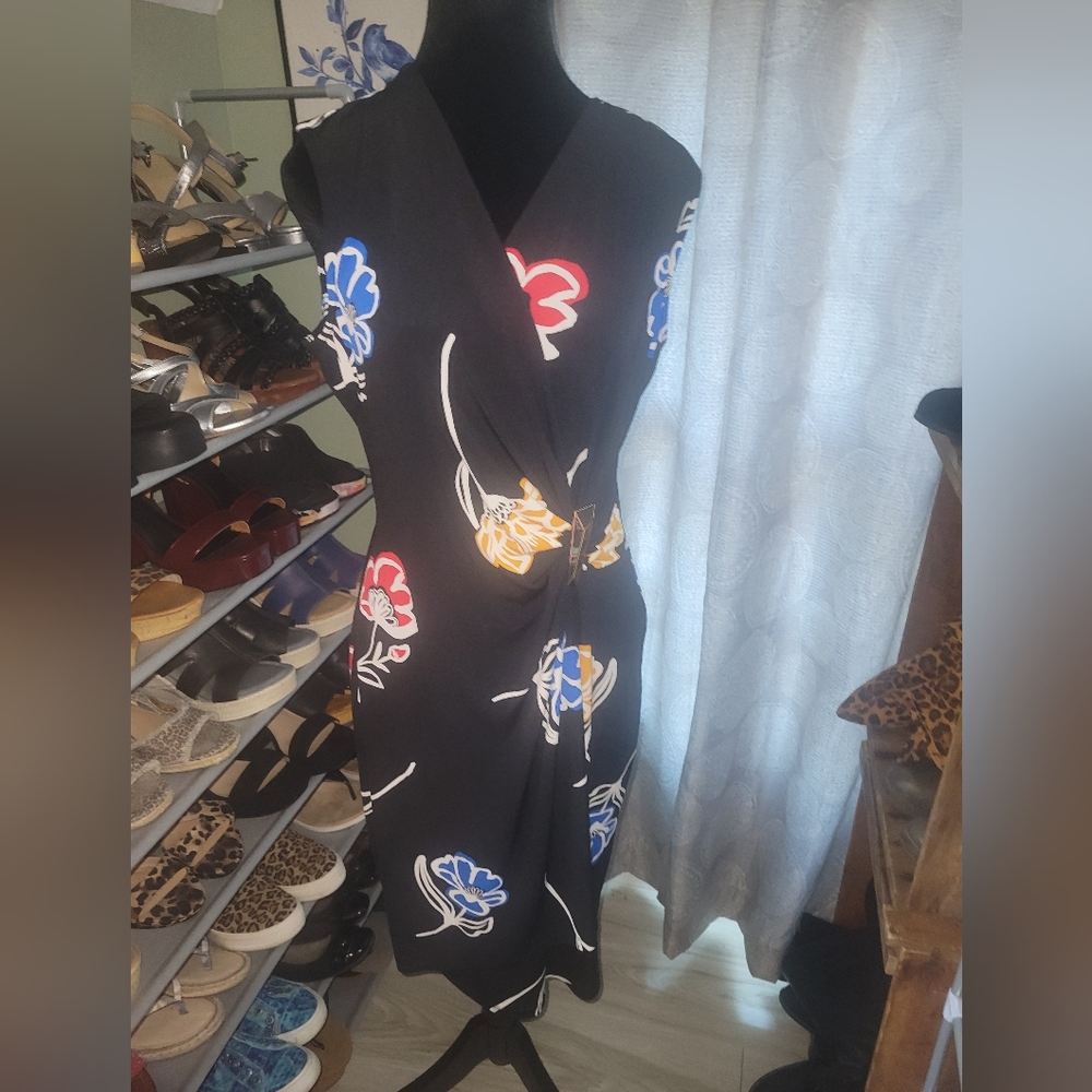 Calvin Klein surplus dress, floral, with metal accent. 8